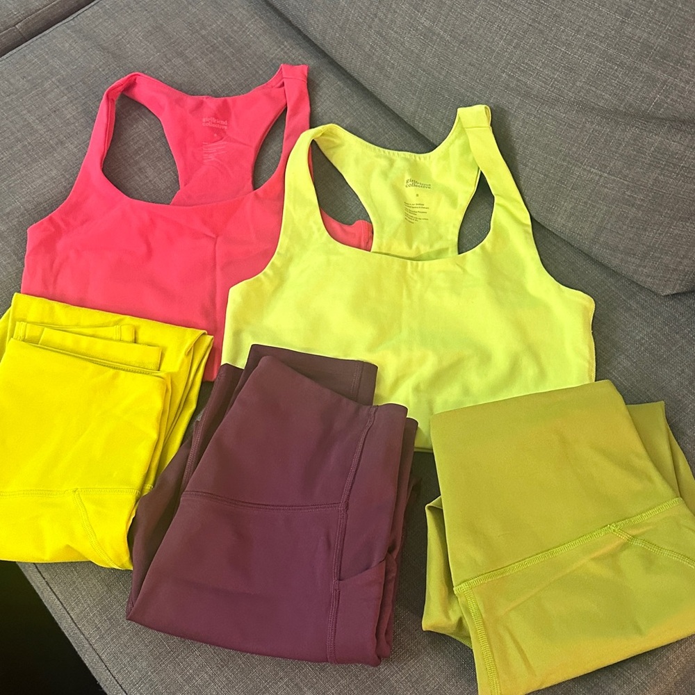 Girlfriend Collective Lot: 2 Paloma Bras + 3 Compressive High Rise Legging Small